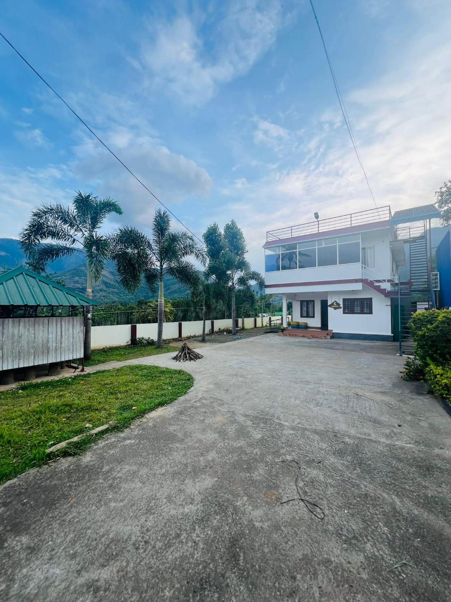 Kadampil Bliss Villa Maraiyūr Buitenkant foto